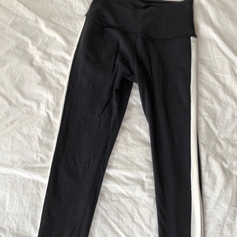 Kate Spade x Beyond Yoga leggings